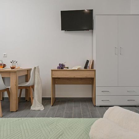 Aparthotel Vive Mare Plaka II Exterior foto